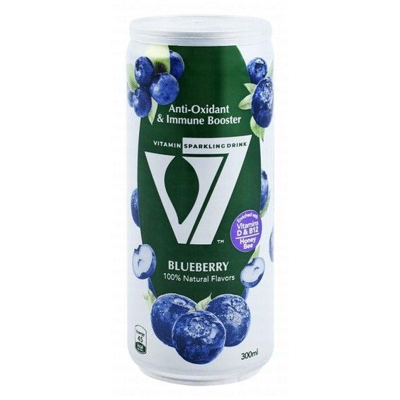 مشروب V7 الغازي المنعش بنكهة التوت الأزرق، الغني بمضادات الأكسدة ومقويات المناعة.
